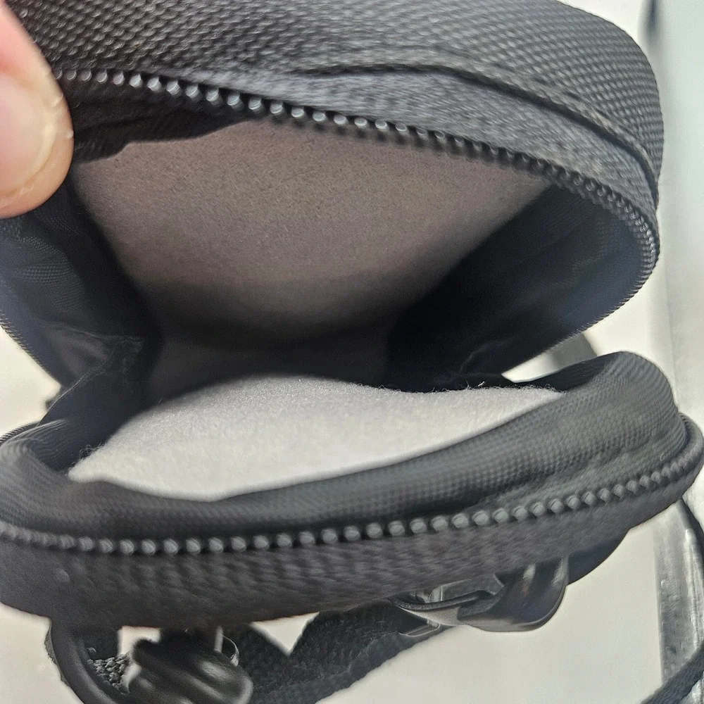 Lowepro Ridge 30 Compact Digital Camera Bag Case Black with Strap and Belt Loop
